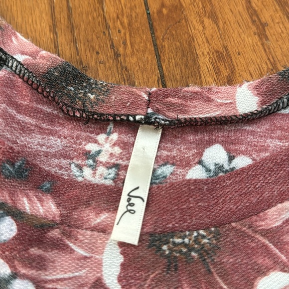 Women’s size medium in great condition tunic top. - Picture 3 of 4